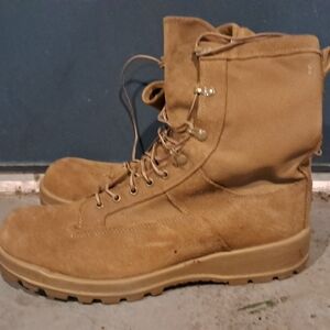 Bates Men's Light Brown Tactical Boots